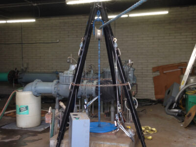 IMG_0739 Quadropod over the well.